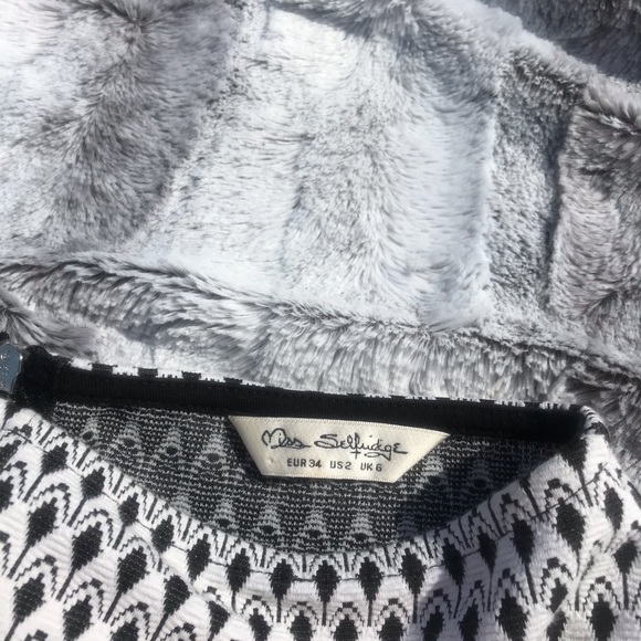 Patterned skirt - Picture 3 of 4